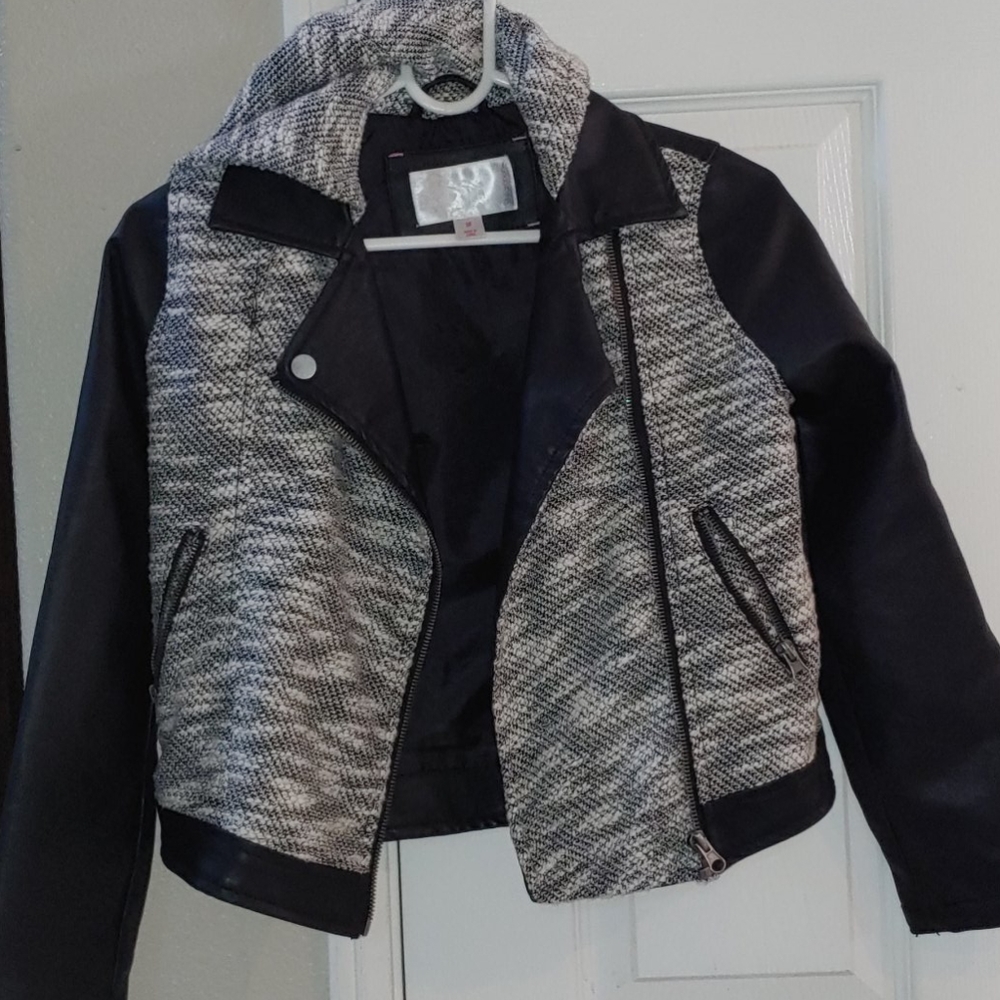 Xhilaration girls hooded jacket